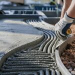 Formowanie betonu pod obrzeża