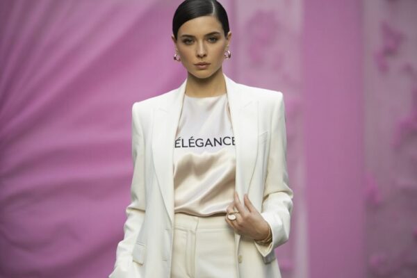 elegancka bluzka do białego garnituru